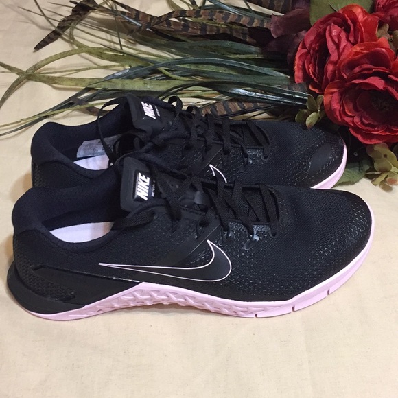 Sold Out. New; Nike Metcon 4 - Picture 3 of 12